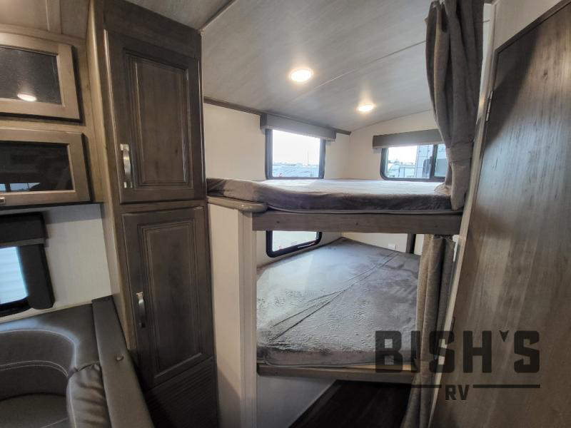 bunkhouse travel trailer 2023