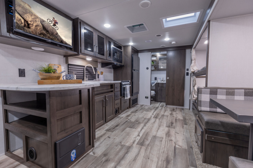 bunkhouse travel trailer 2023