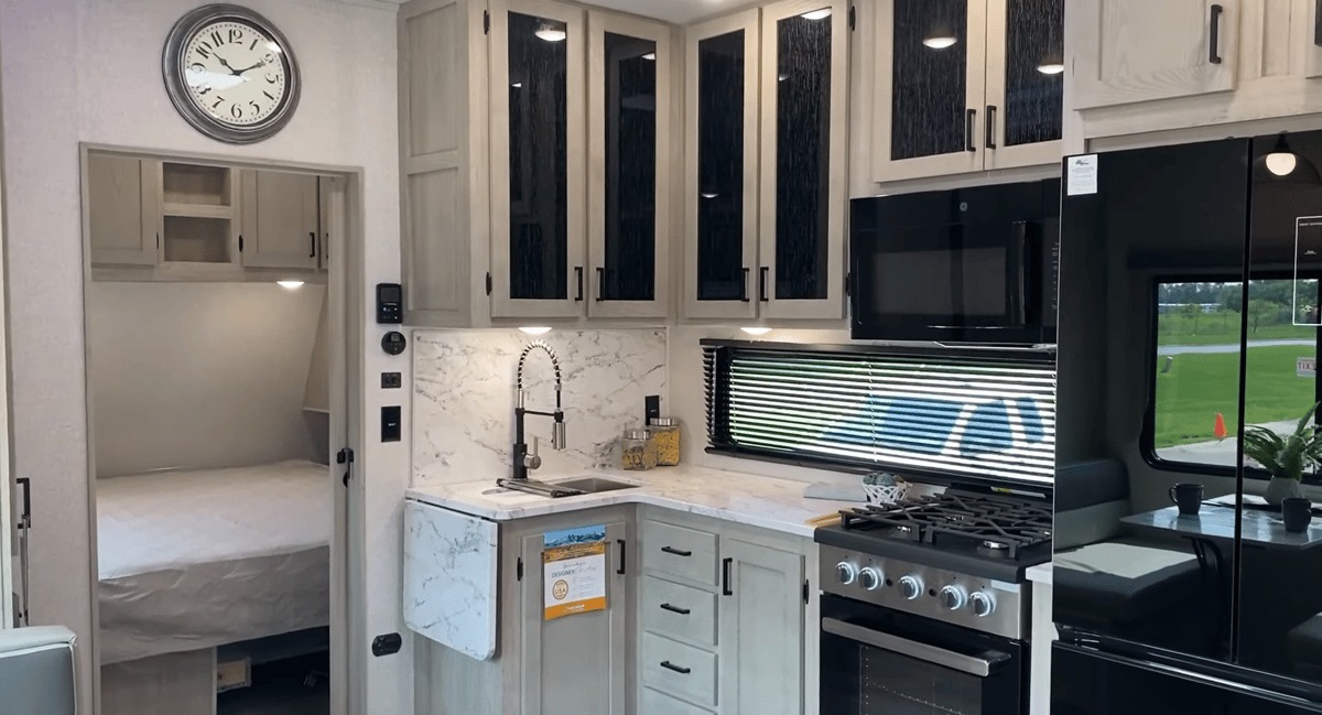 WHAT’S NEW IN 2024 FROM EAST TO WEST RV TRAVEL TRAILERS & FIFTH WHEELS