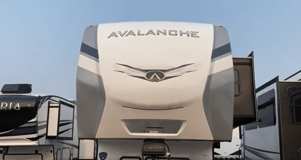 Avalanche 390DS front
