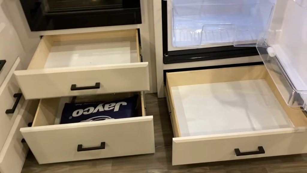 Jayco Eagle HT 26RE drawers