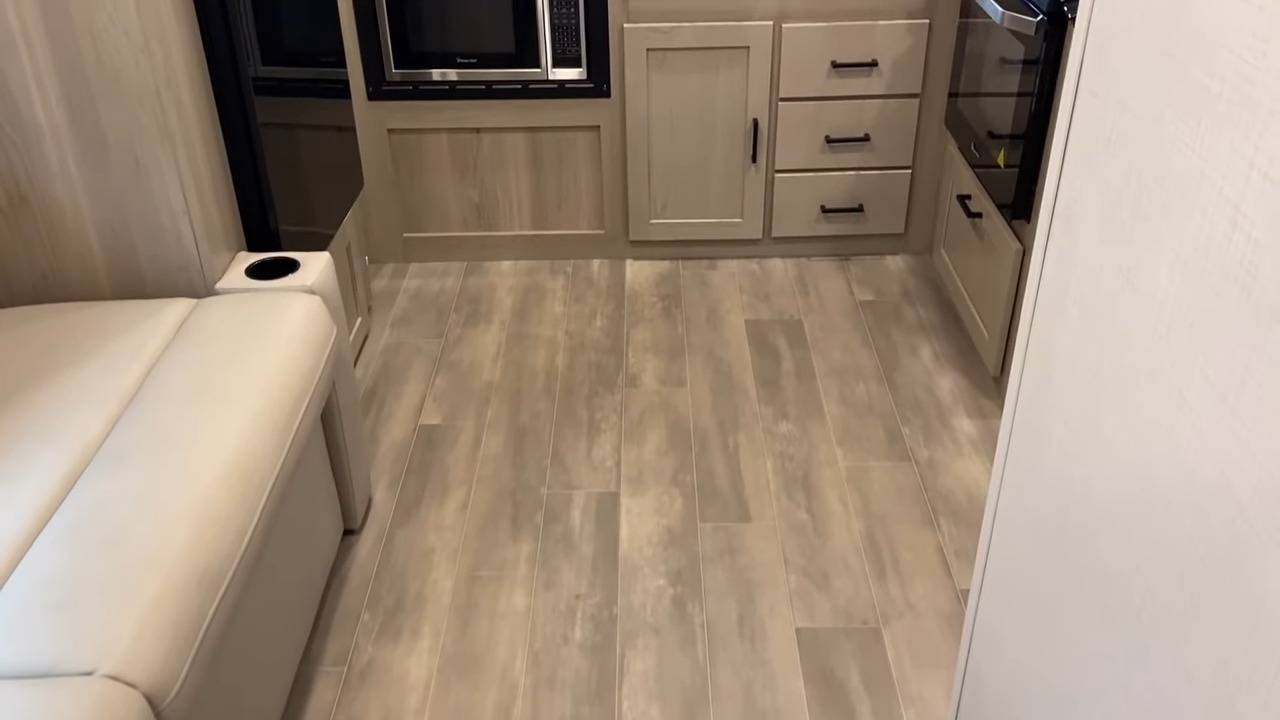 ALL NEW Compact Mini RV with a TRUE QUEEN!! 2024 Geo Pro 20FKS