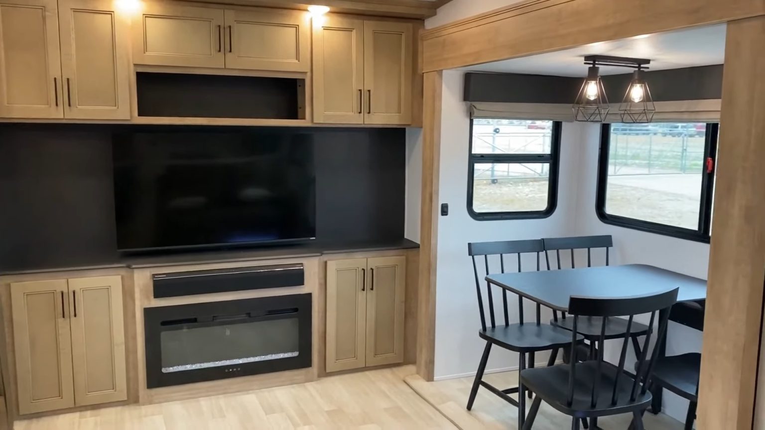 Keystone RV 2024 Arcadia 294SLRD Review