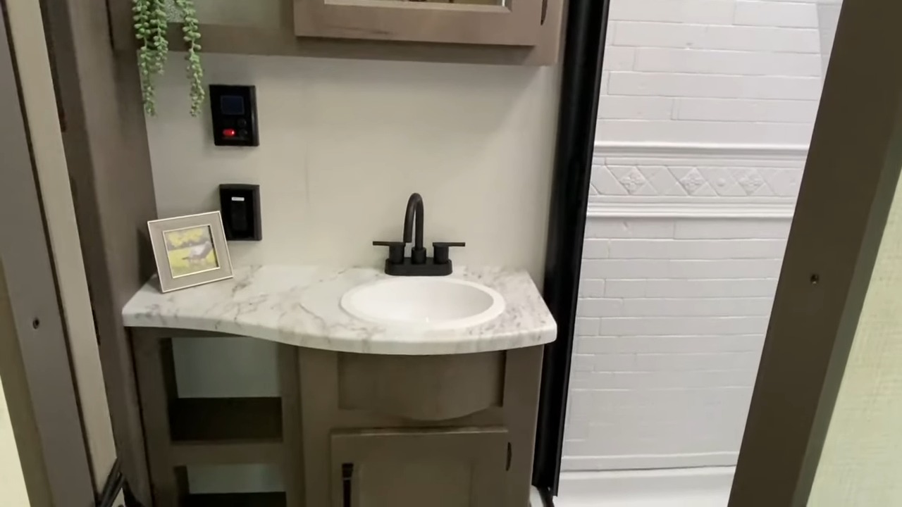  Foto zu Grand Design's 2024 New Models & Updates 