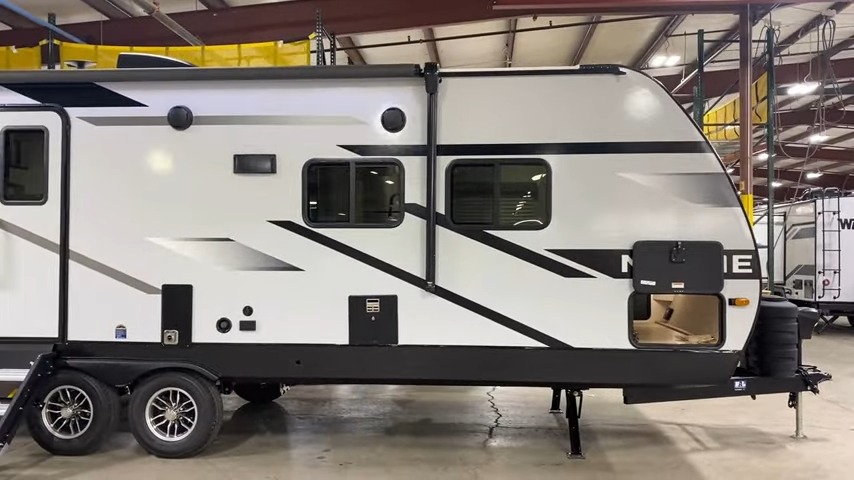 2024 Winnebago Minnie 2301BHS exterior