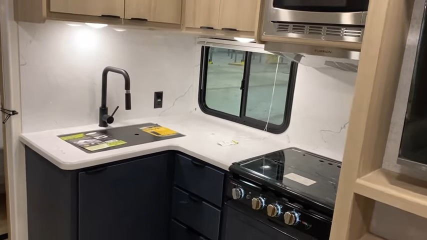 2024 Winnebago Minnie 2301BHS kitchen