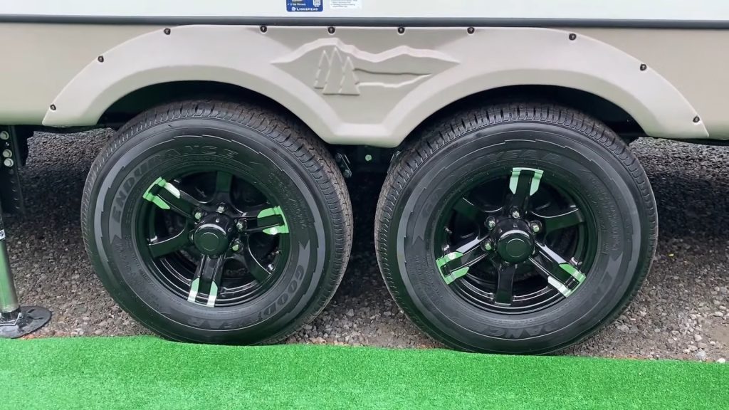 2024 Heritage Glen 320View road mode