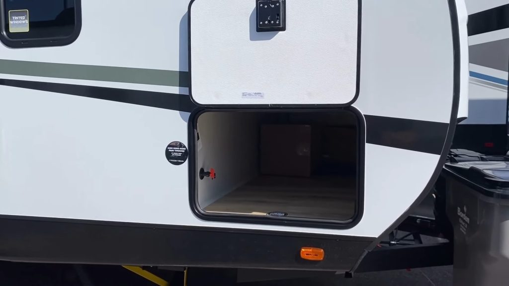 2024 North Trail 27DBH exterior