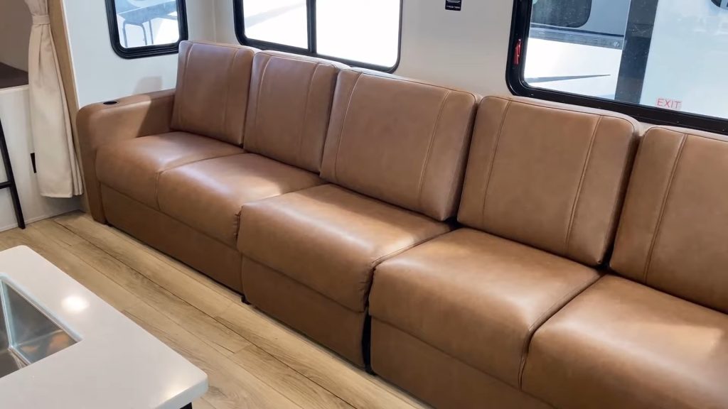 2024 North Trail 27DBH living