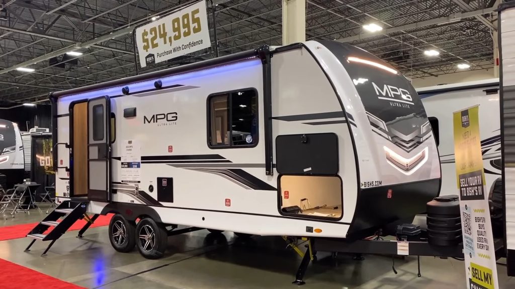 2024 MPG 2100RB exterior