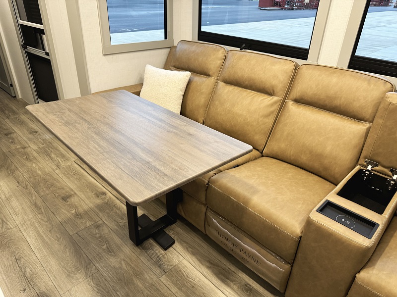 removable dinette table in 3110