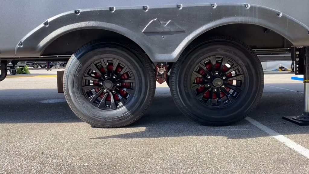 2024 Cougar 316RLS tires