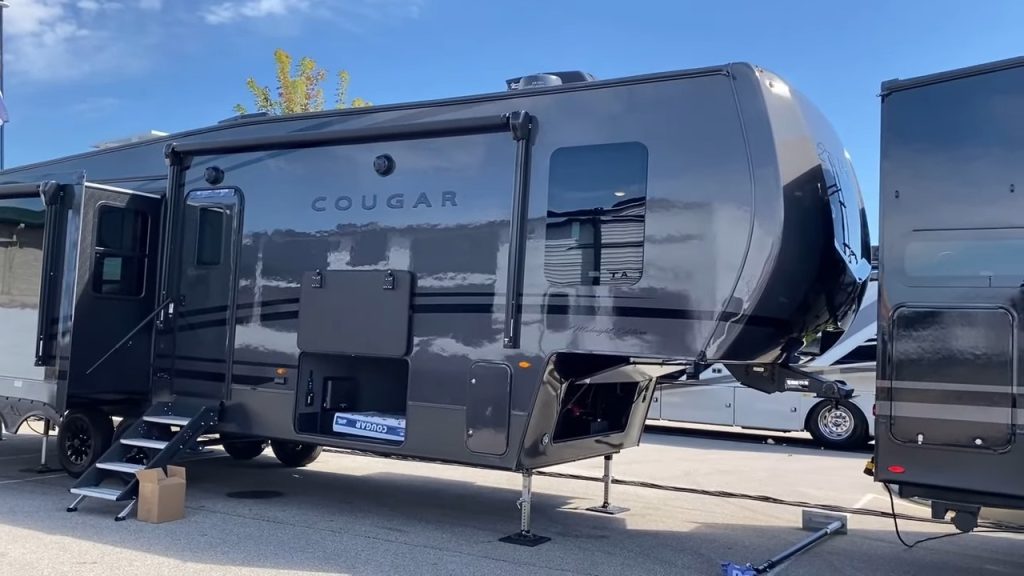 2024 Cougar 316RLS exterior