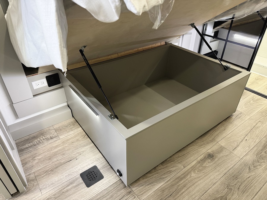 bed storage Z 3400 RV