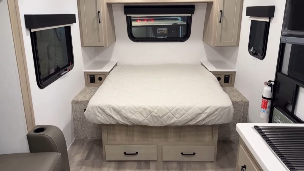 2024 Rockwood Geo Pro 20FBS bedroom