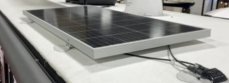 200 watt solar panel of Go Play 220FBS