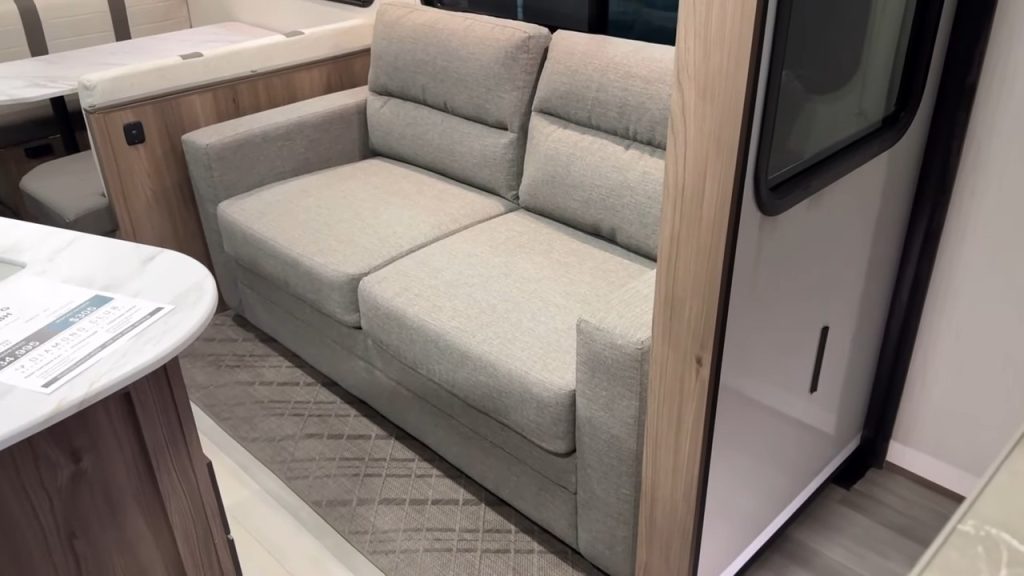 2024 MPG 3100BH road mode