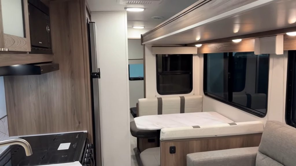 2024 MPG 3100BH road mode