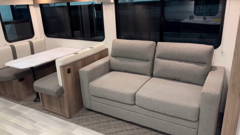 living area mpg 3100bh