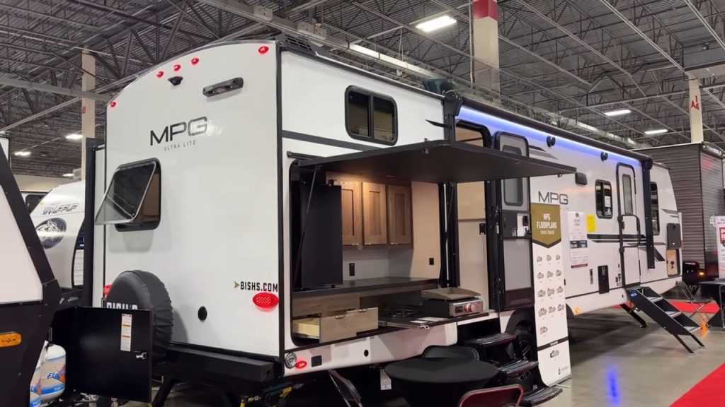 2024 MPG 3100BH exterior