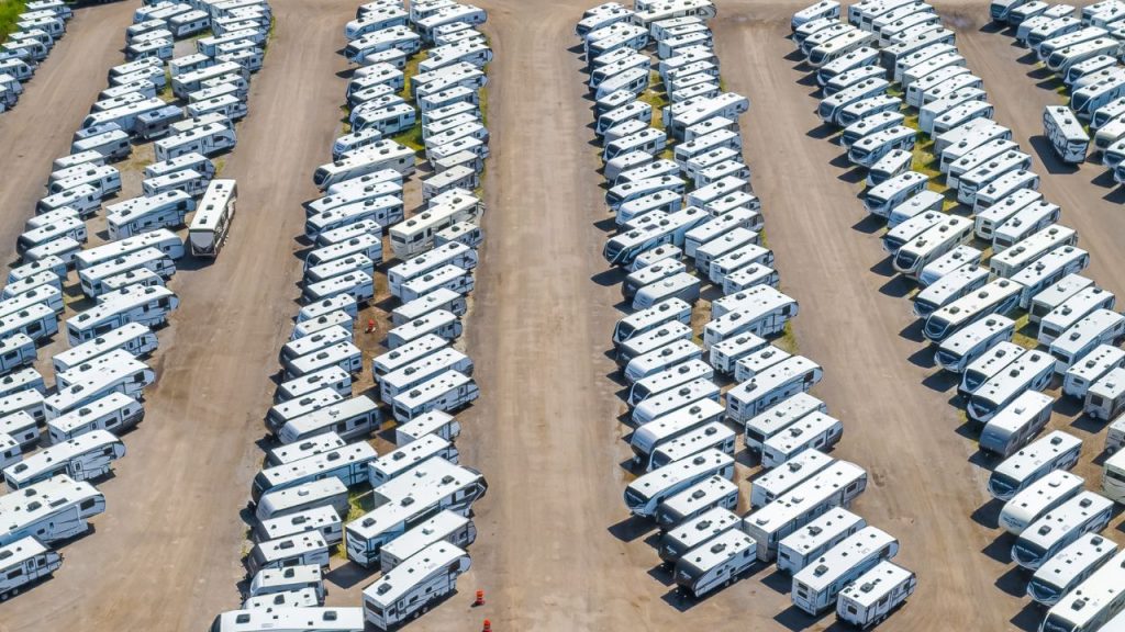 rv dealership lot