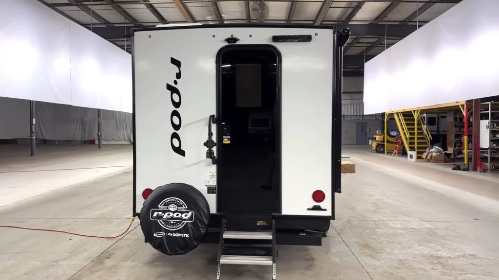 Rear View of the R-Pod 153