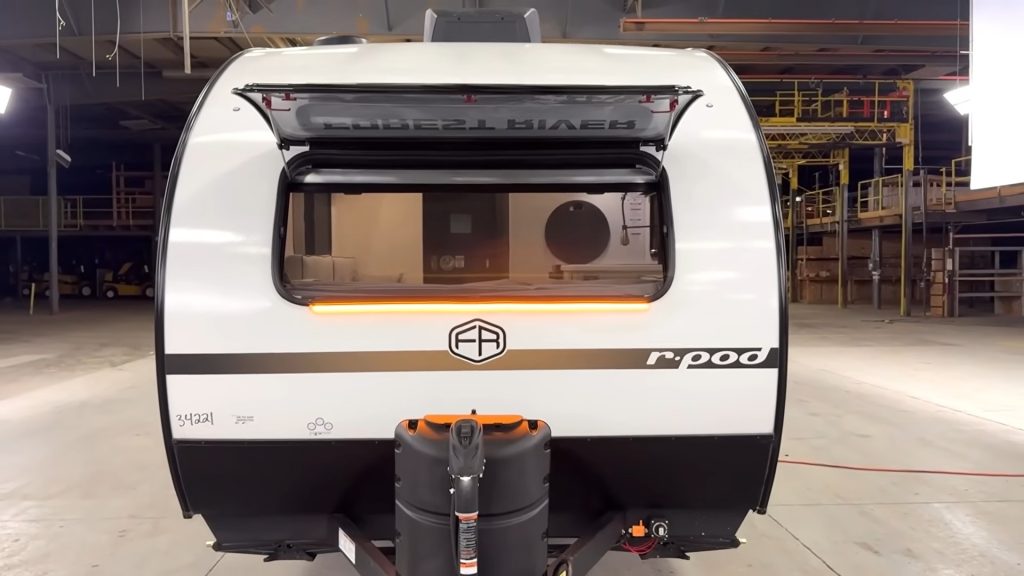 Front view of the R-Pod 153