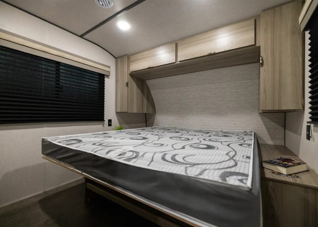 Bed and sleeping area inside  Forest River Wildwood FSX 266BHLE 