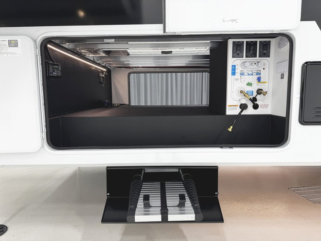 Docking station of Brinkley Z 3420